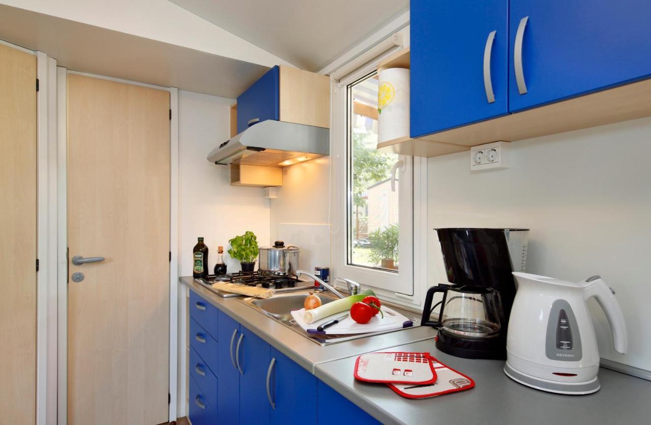 Albatross Mobile Homes On Valamar Camping Lanterna Тар Экстерьер фото